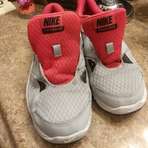 Nike training shoes size 5 - Picture 2 of 3